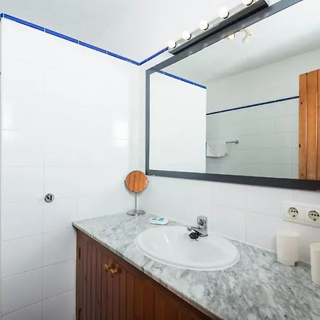 Binibequer Vell Sleeps 9 With Pool And Air Con * ビニベカ