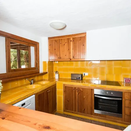 Binibequer Vell Sleeps 9 With Pool And Air Con فيلة *