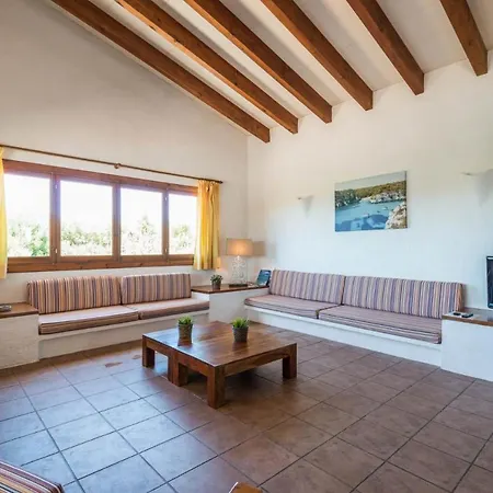 فيلة Binibequer Vell Sleeps 9 With Pool And Air Con بينيبيكا